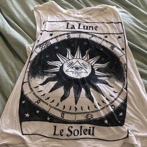 Tank with gypsy design